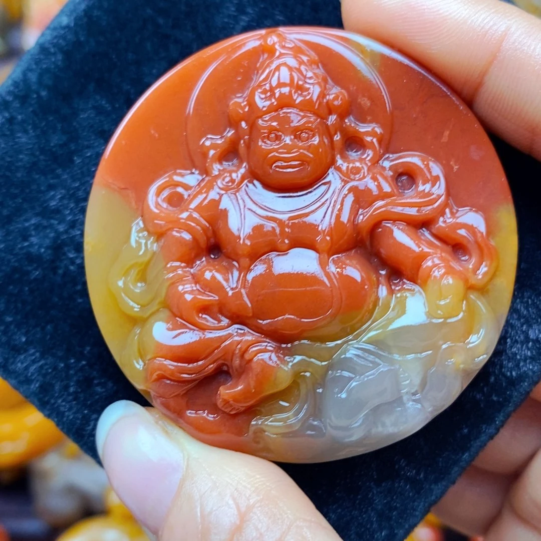 未镶嵌石英质玉（黄龙玉）颈饰