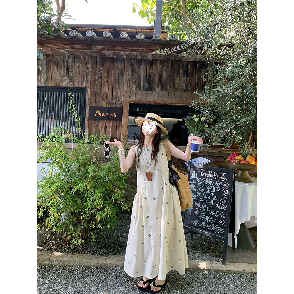 众妃“月光捕梦”夏季中长款宽松蝴蝶结刺绣背心连衣裙女
