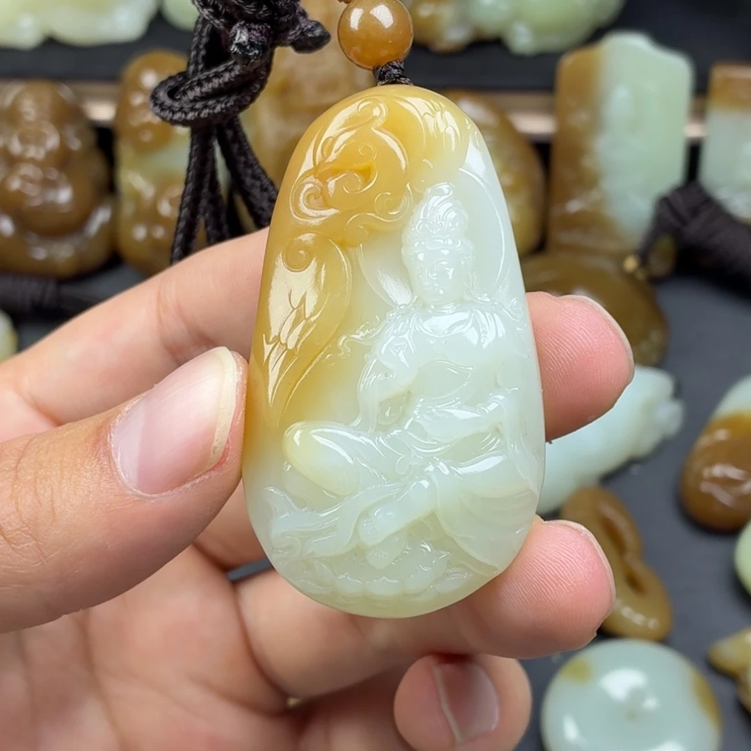 和田玉（糖玉）未镶嵌颈饰