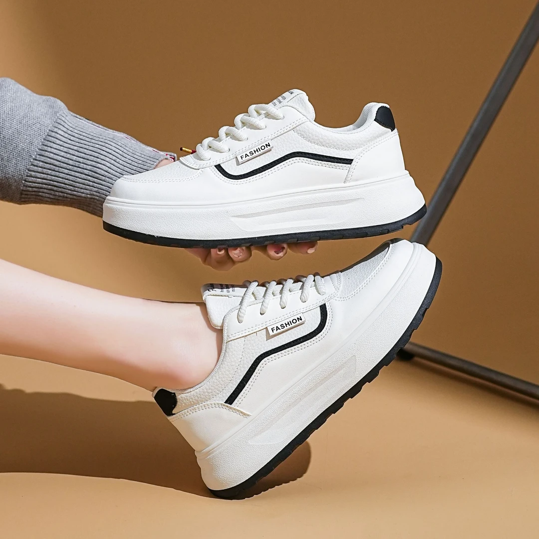 2025年春季爆款小白鞋韩版百搭运动休闲鞋时尚厚底板鞋经典女鞋