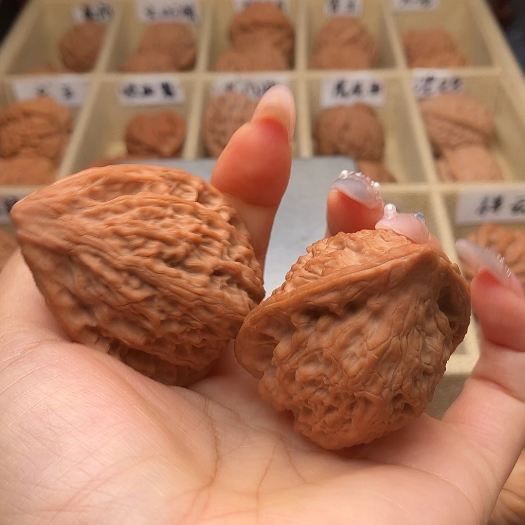 迈***伦把件文玩核桃吸血鬼