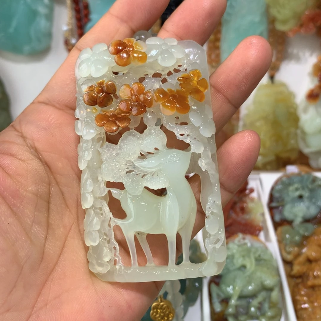 蛇纹石玉未镶嵌颈饰