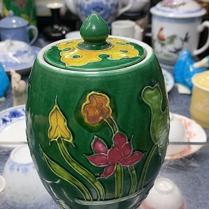 陶瓷盖子有冲线，