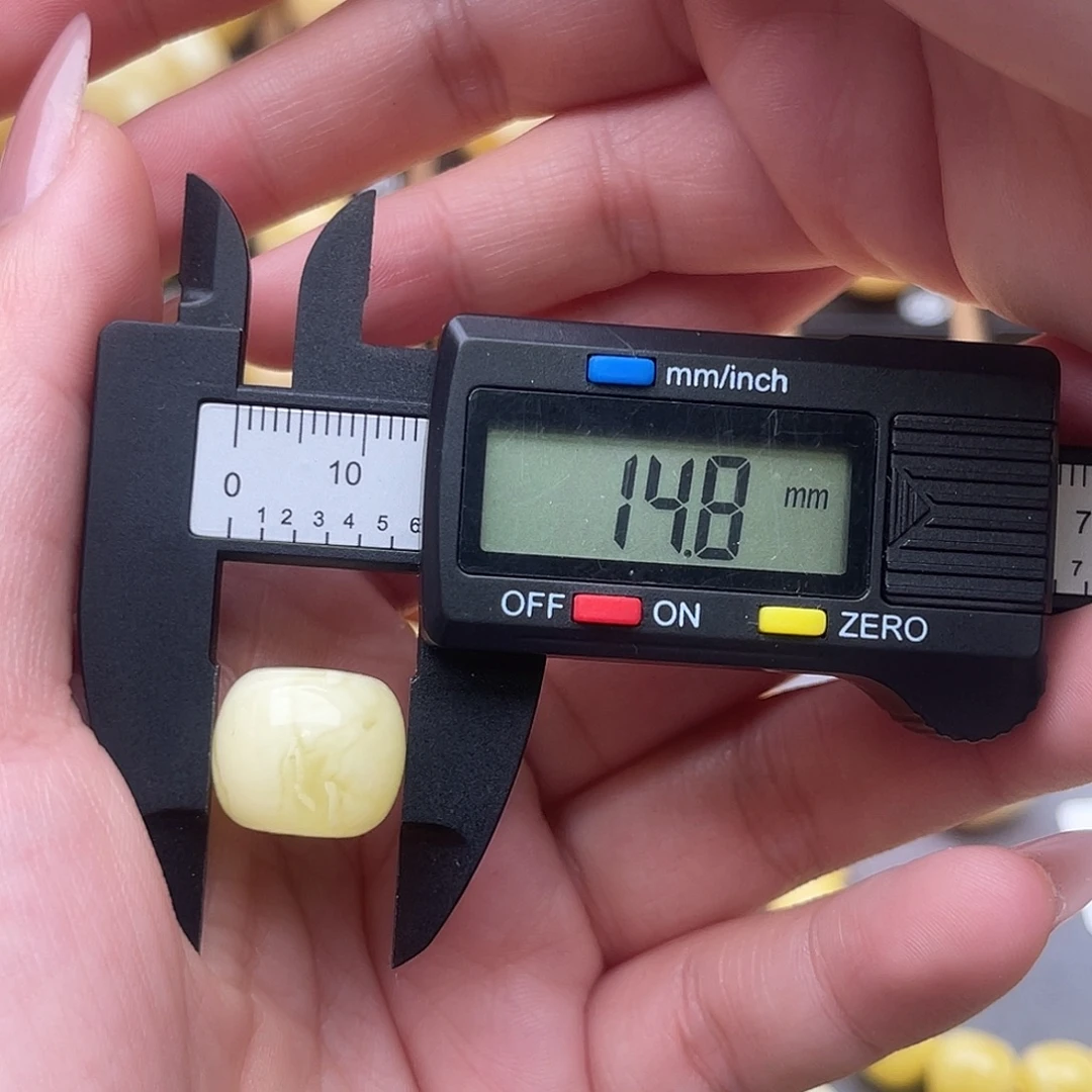 -***-琥珀未镶嵌裸石蜜蜡老型梦微瑕