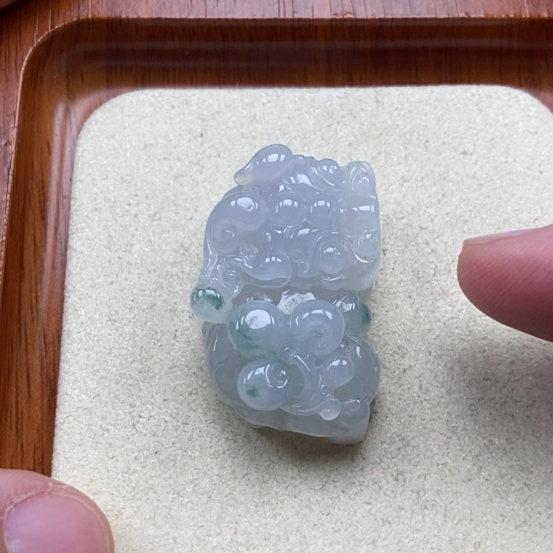 翡翠未镶嵌颈饰霸王貔貅吊坠