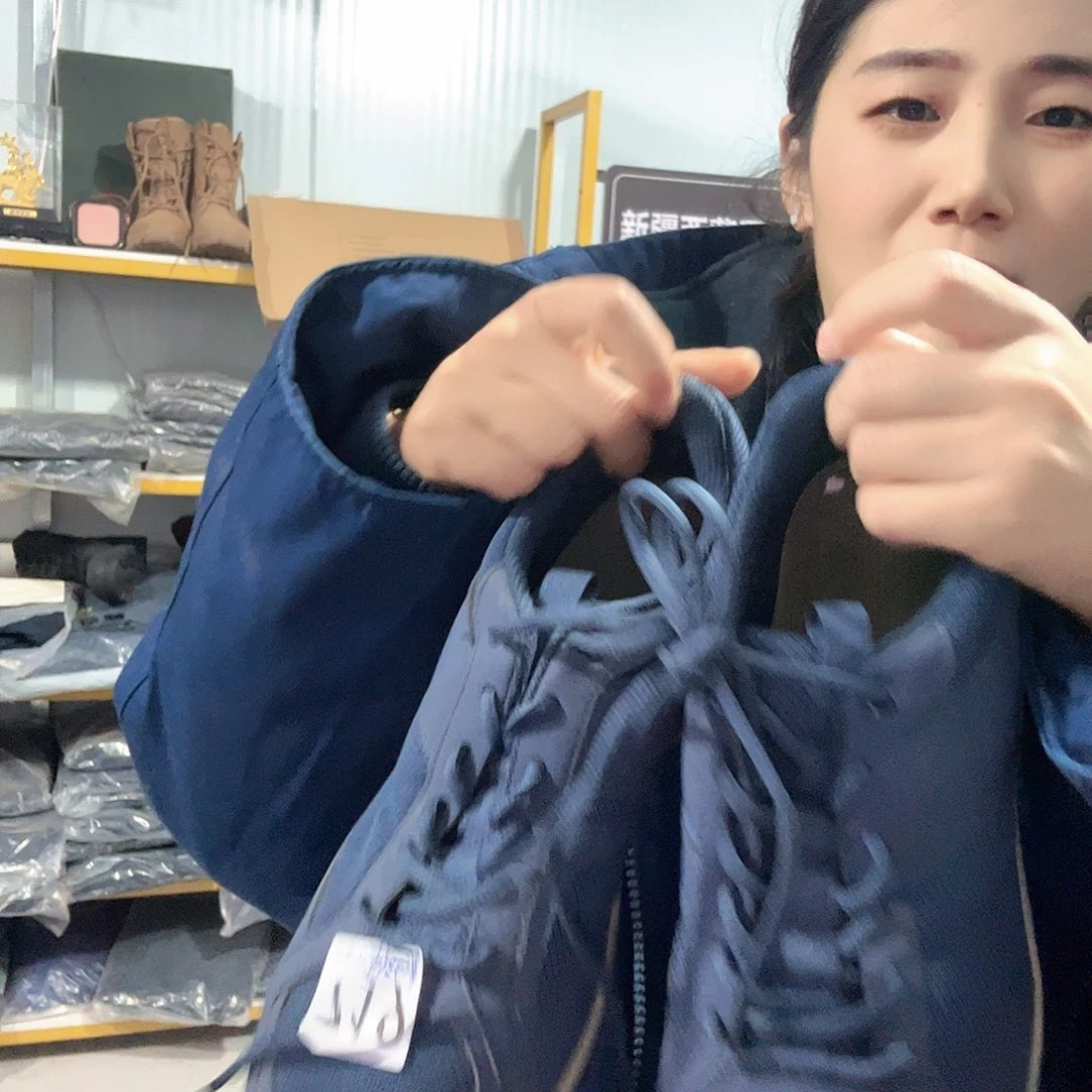 幸***。44码小蓝鞋1111111111