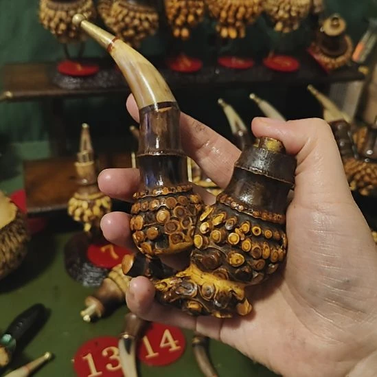 扫***顺贵州特色竹根烟斗工艺品手把件
