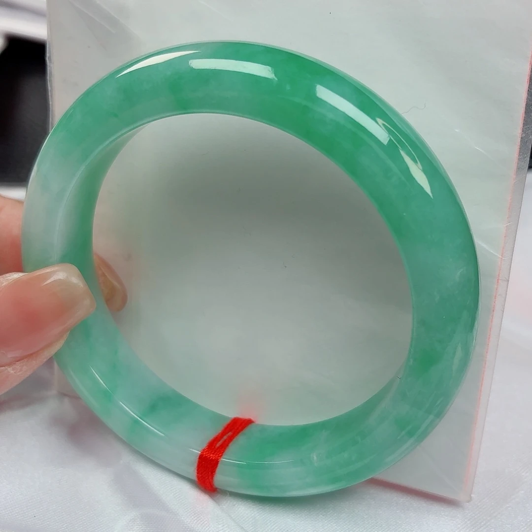 翡翠手镯未镶嵌57