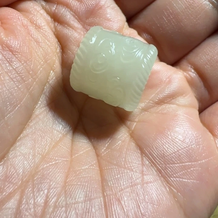 冰***遇和田玉（糖玉）未镶嵌颈饰