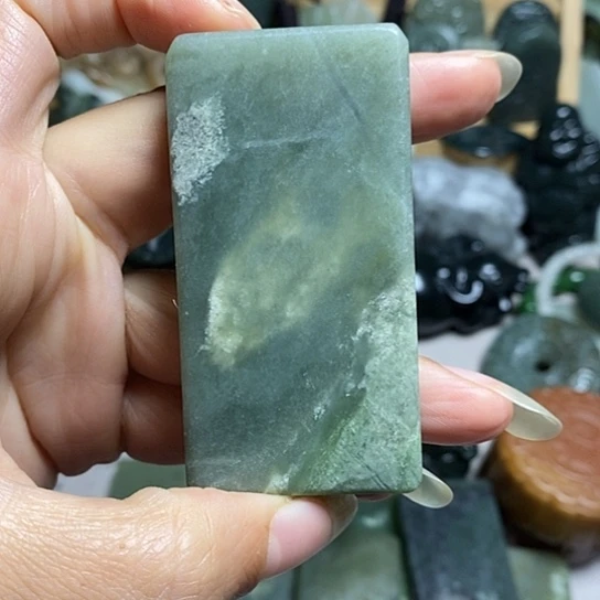 未镶嵌和田玉（糖玉）珠宝半成品