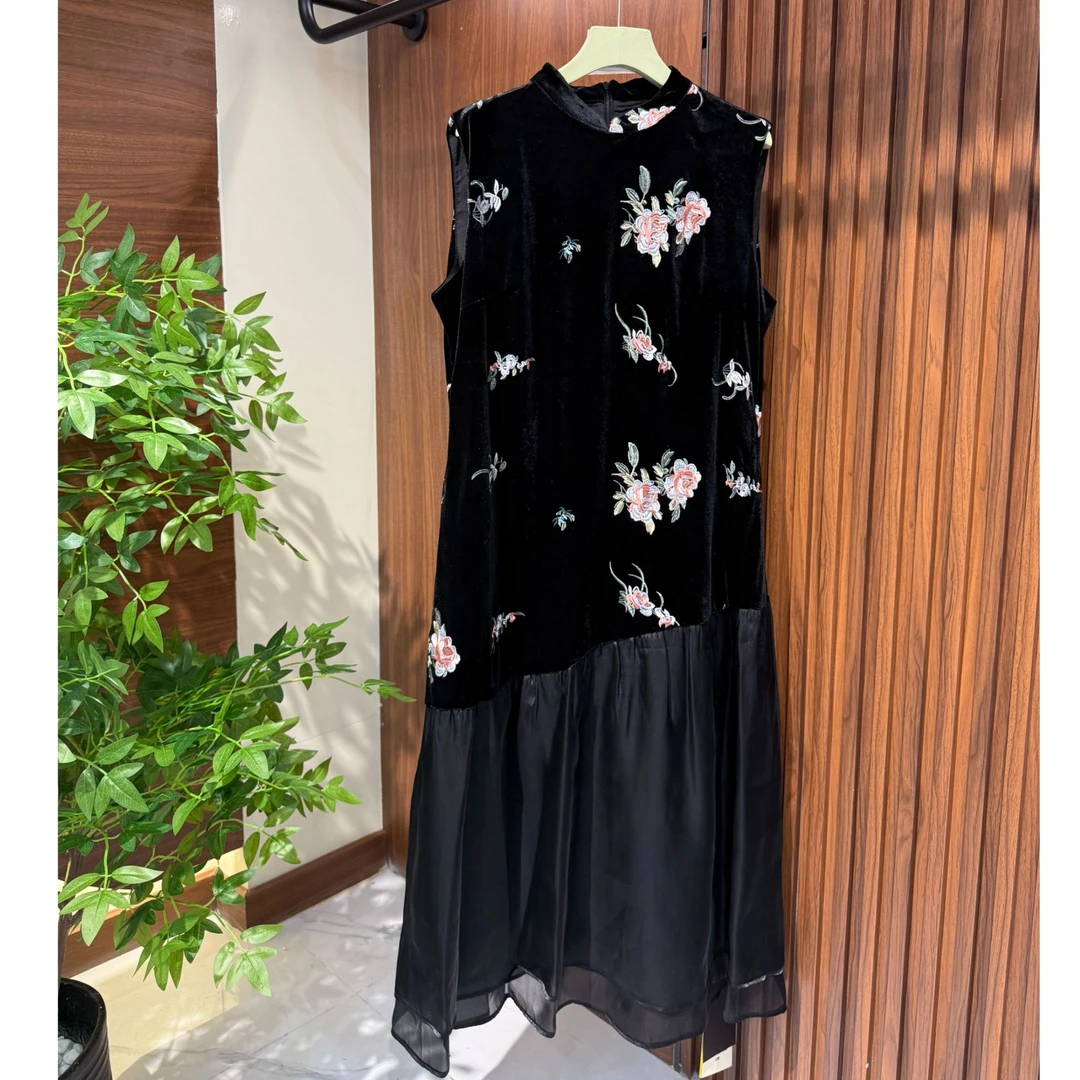 DV 005高级气质轻奢绣花无袖连衣裙