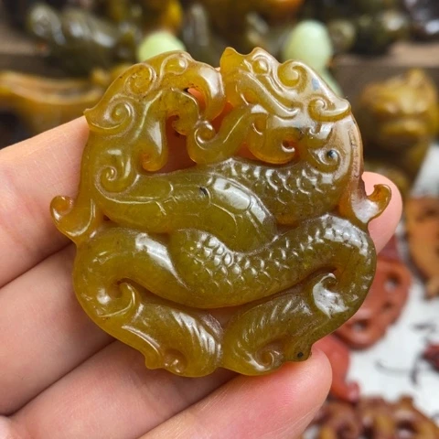 蛇纹石玉未镶嵌颈饰28