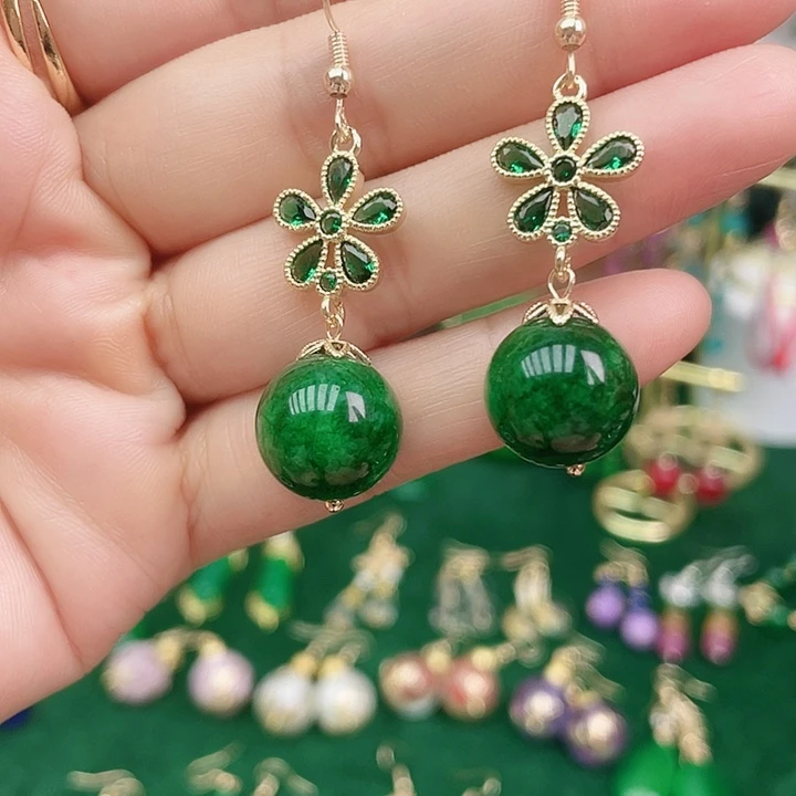 石英质玉合金耳钉