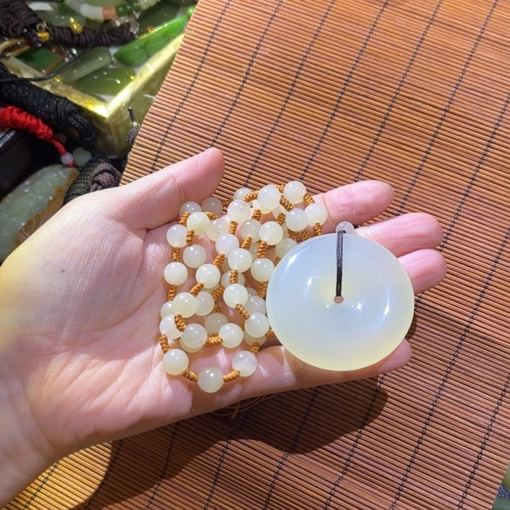 岫玉其它未镶嵌喜**梢