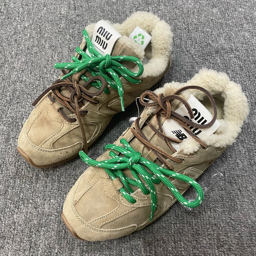 95新 MIU MIU/缪缪 圆头系带生活休闲鞋 35.5码/5464