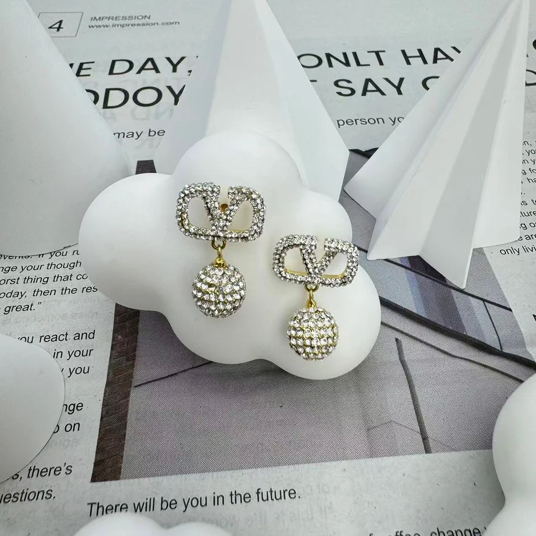 铜合金锆石耳饰 原创设计法式金色耳钉经典耳环LBC-10021