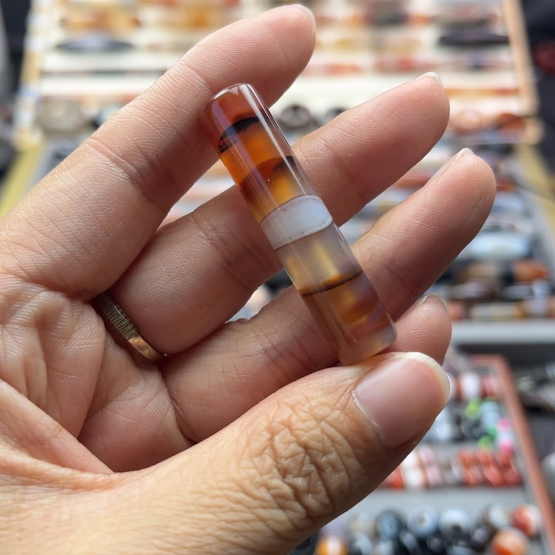 沙***海玛瑙/玉髓未镶嵌颈饰