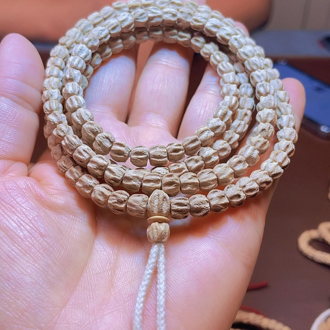 Y***u柏香籽/百香籽吊坠