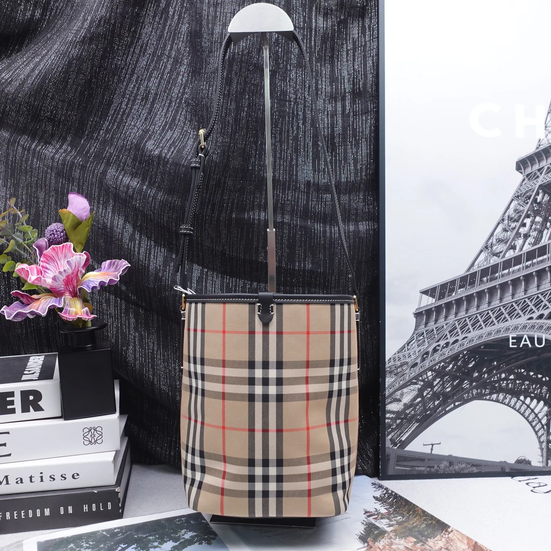95新 BURBERRY/博柏利 /单肩包/T10292320