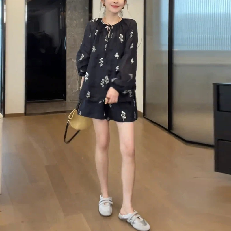大码女装刺绣防晒衬衫短裤两件套夏季新款微胖mm显瘦搭配一整套装