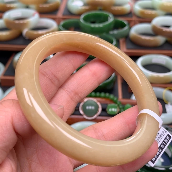 和田玉（糖玉）手镯未镶嵌63