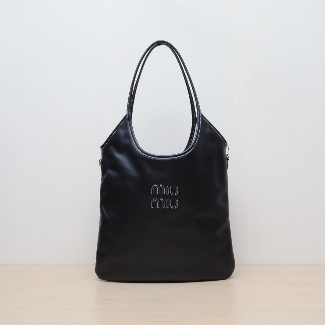 99新 MIU MIU/缪缪 【黑黑】IVY Tote托特包 35 黑色 皮革C 金扣