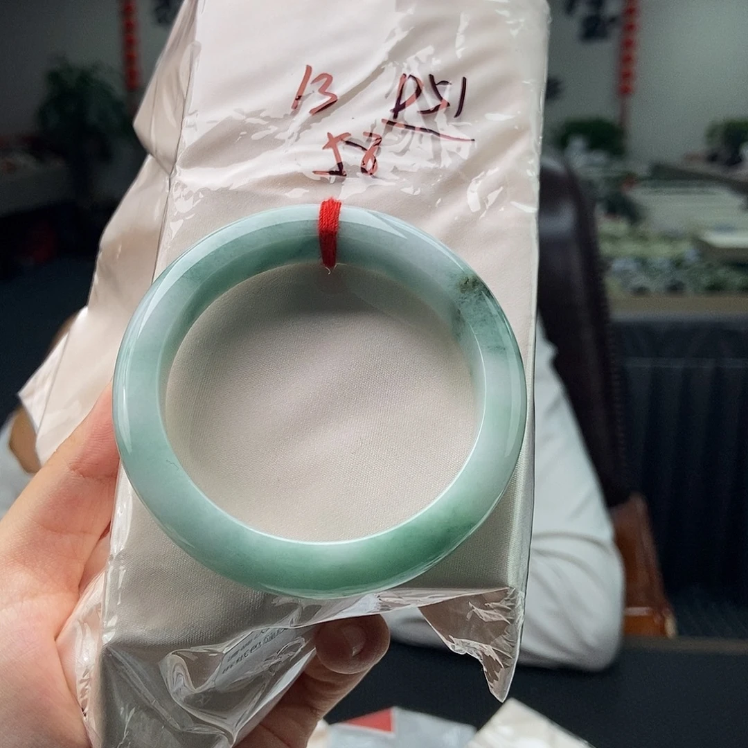 未镶嵌手镯翡翠拍一发一