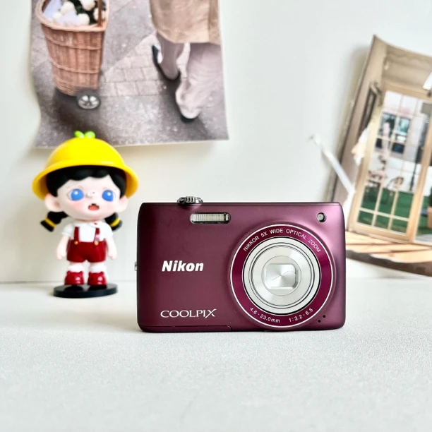 95新 Nikon/尼康 S4100紫色1400w像素5倍变焦 屏幕微黄不影响出图