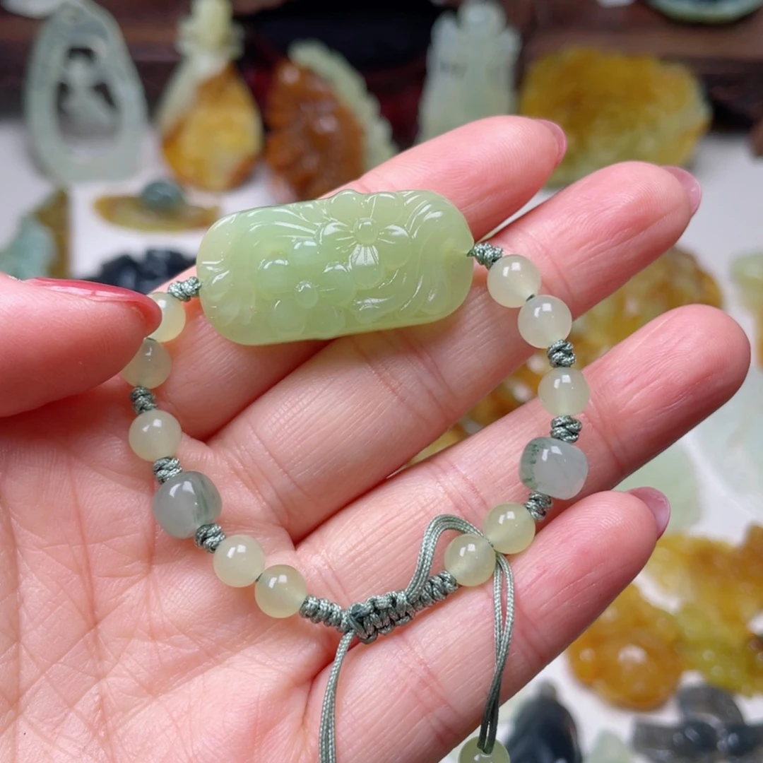 蛇纹石玉颈饰未镶嵌