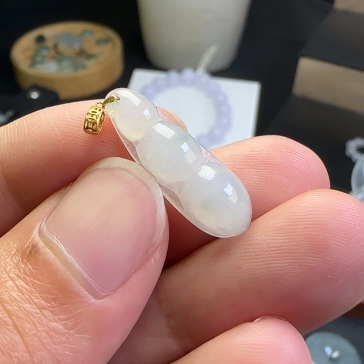 未镶嵌定制翡翠福豆