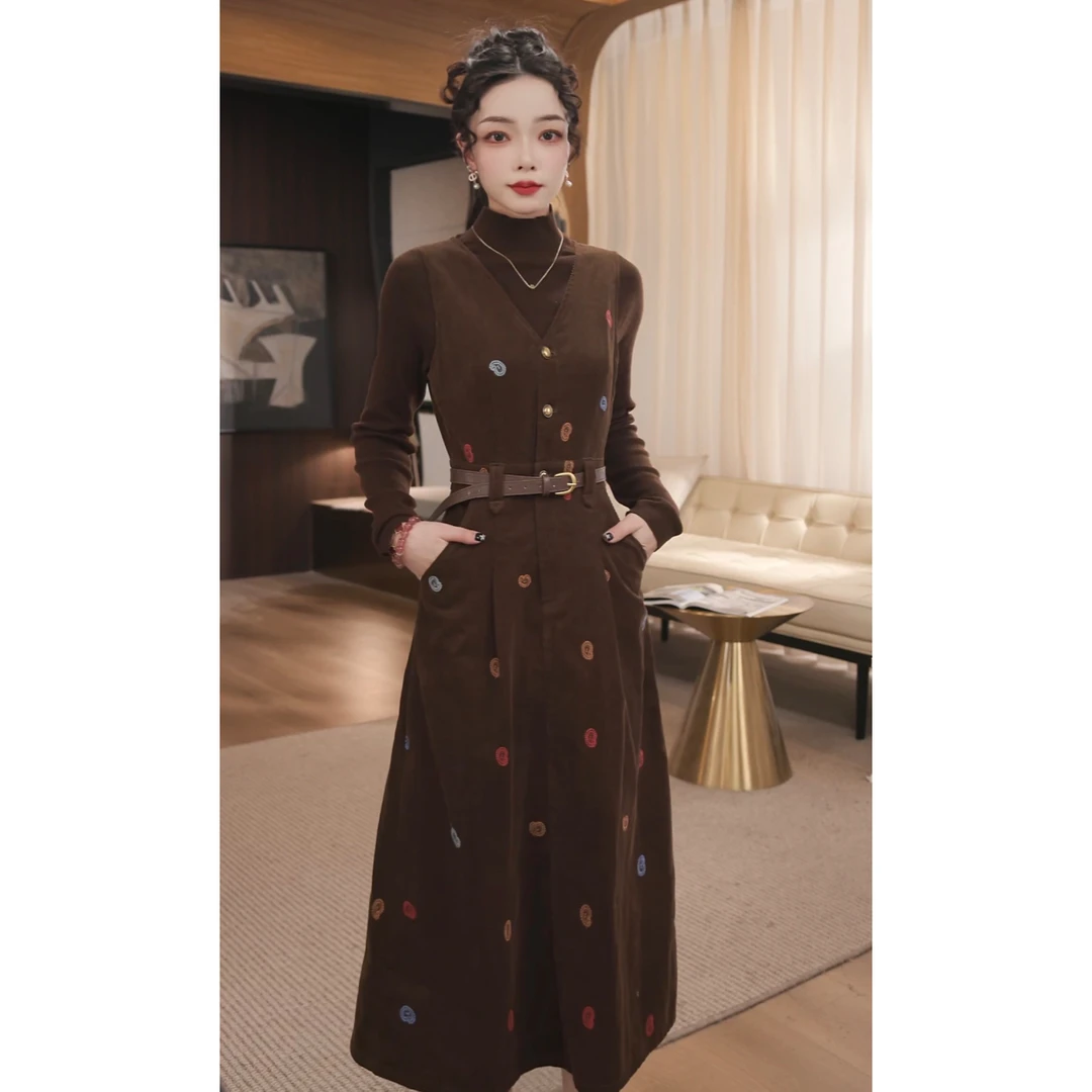 薇薇儿米粒-【焦糖韵】新款秋冬气质优雅显瘦收腰背心连衣裙-50646Q