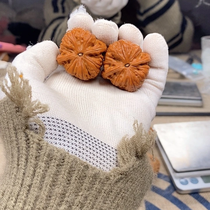 平底锅的文玩核桃36