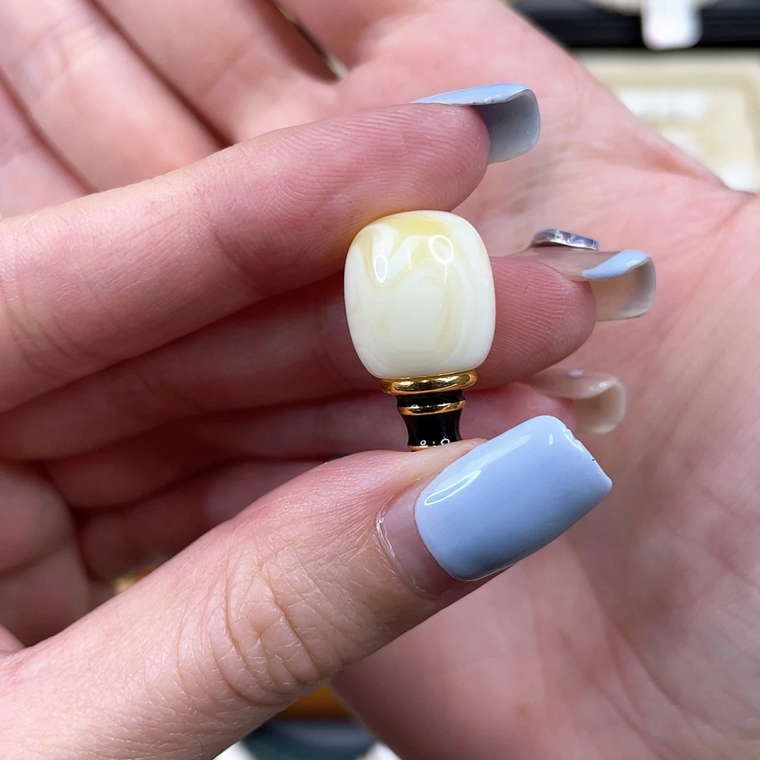 未镶嵌琥珀裸石圆**生12.7三通