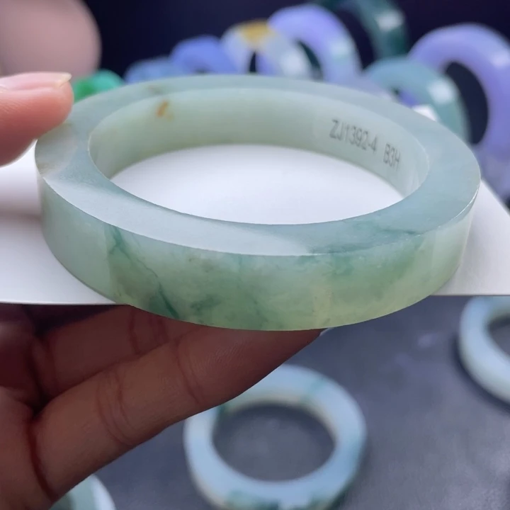 定制翡翠翡翠手镯