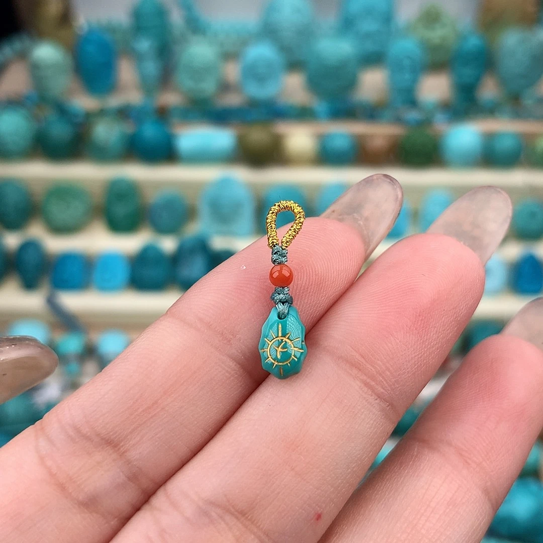 绿松石未镶嵌珠宝奇石