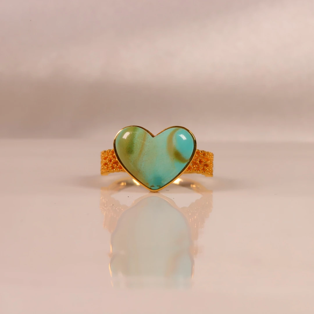 天然原矿绿松石18K金精工镶嵌爱心戒指