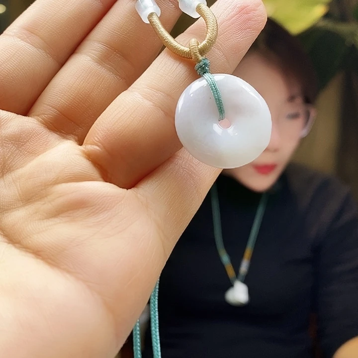 翡翠未镶嵌颈饰设计