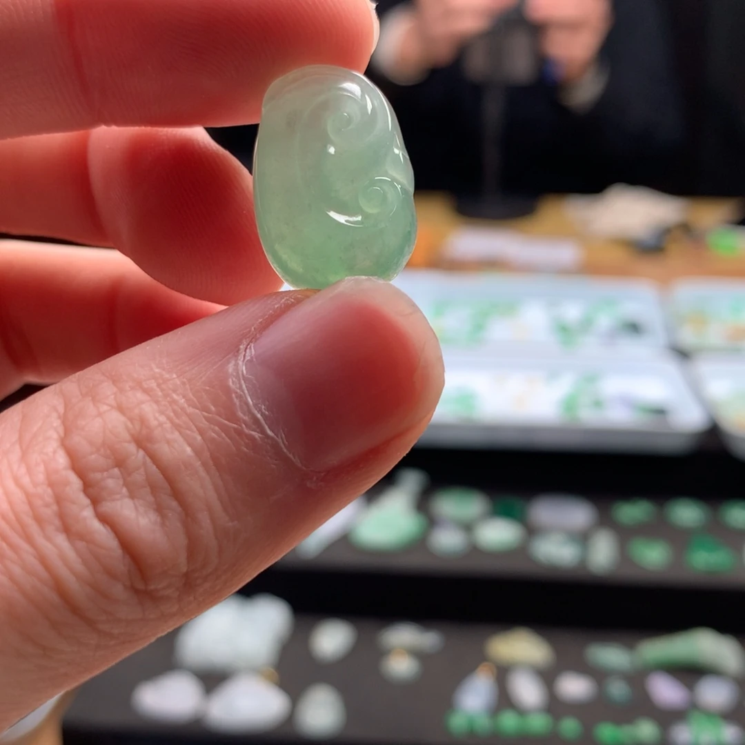 翡翠未镶嵌颈饰翡翠如意