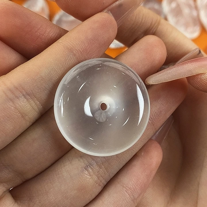 石英质玉未镶嵌颈饰