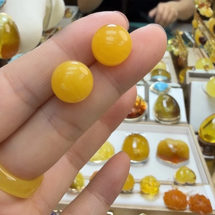 琥珀未镶嵌珠宝奇石