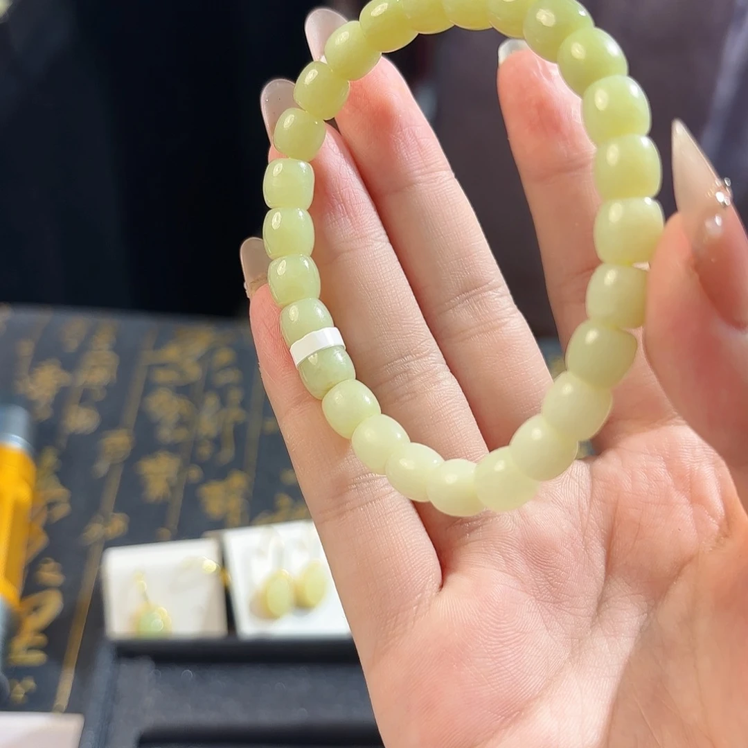 颈饰未镶嵌和田玉黄口渐变色卡8