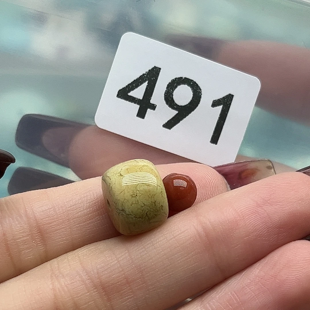 南红玛瑙未镶嵌珠宝奇石