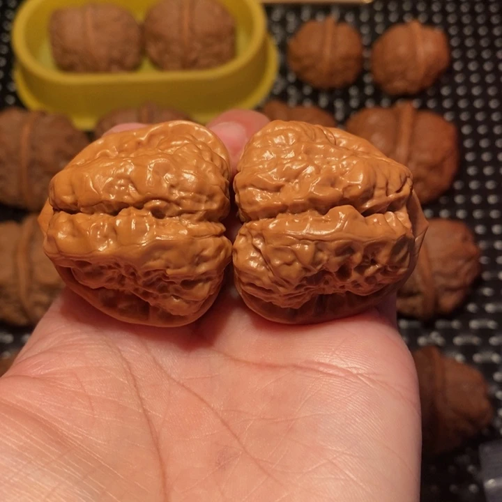 阿***良文玩核桃把件蛙王