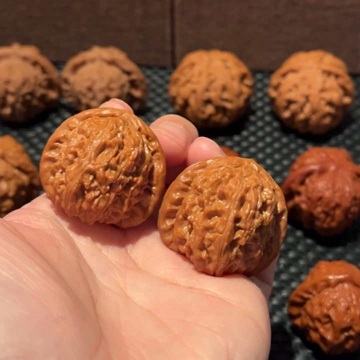 吊坠文玩核桃三角白