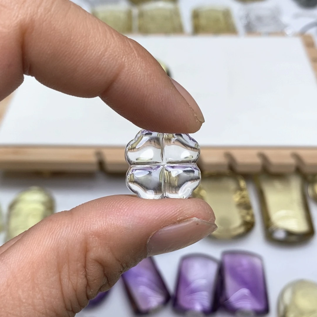 米***兰颈饰未镶嵌水晶四叶草