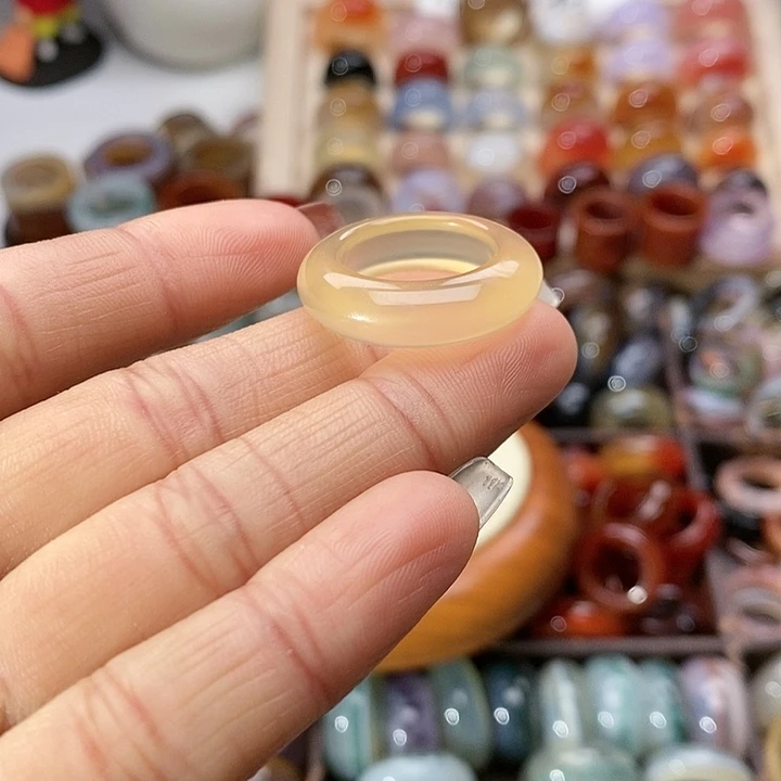 君***寻玛瑙/玉髓未镶嵌戒指A33不退换港13