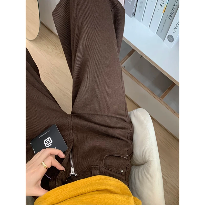 美拉德高级垂感咖色阔腿牛仔裤女2025秋季新款高腰宽松弯刀直筒裤