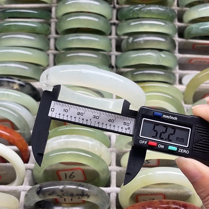 未镶嵌蛇纹石玉手镯8