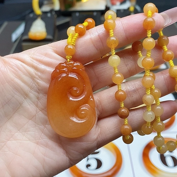 石英质玉（黄龙玉）未镶嵌吊坠
