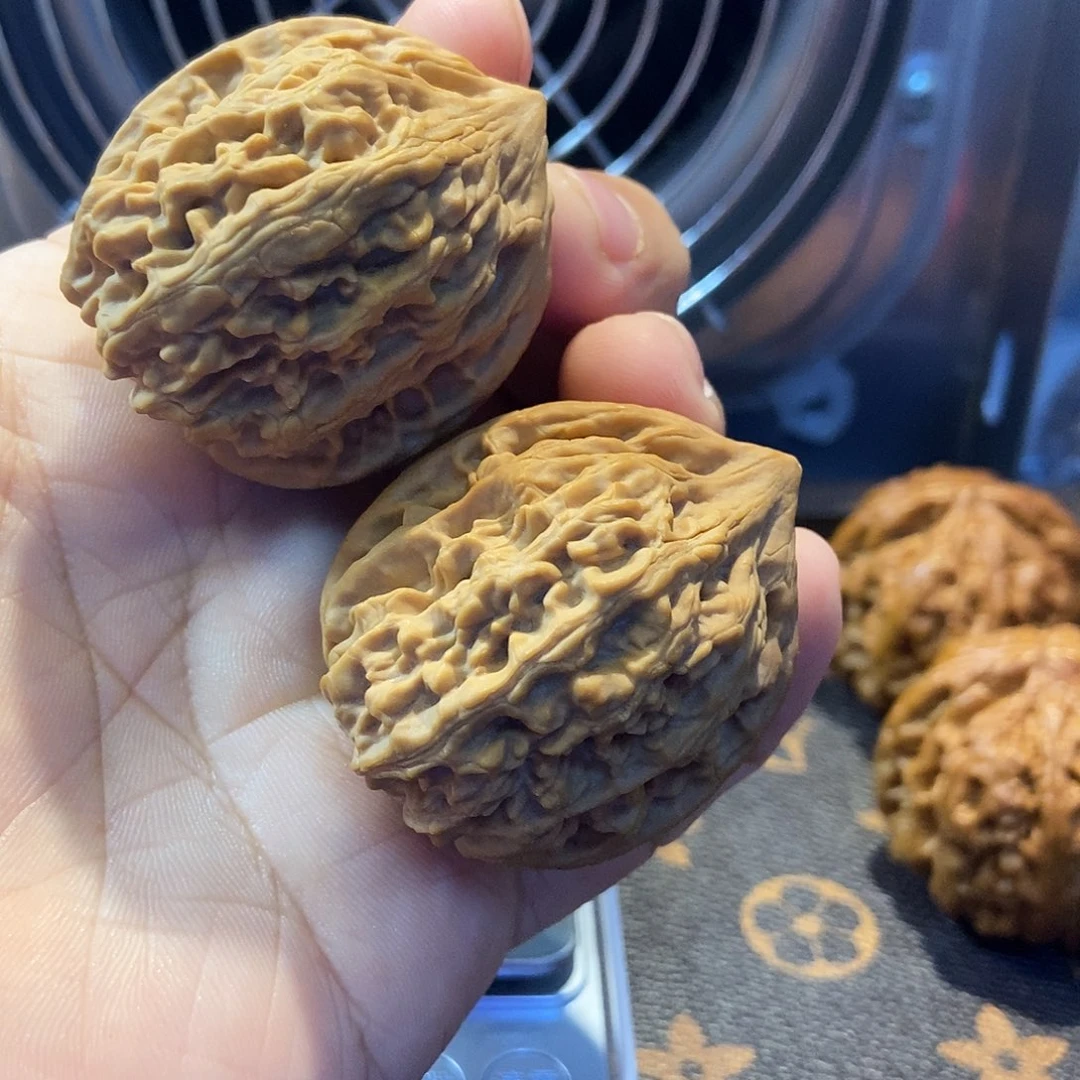 文玩核桃把件鸡心